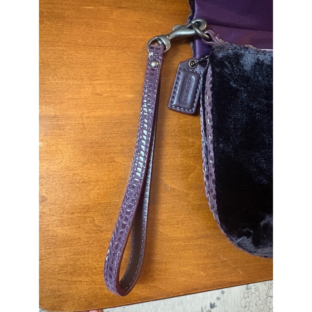 Coach Velvet Pleated Clutch Wristlet Black Purple Satin Snap Closure Evening Bag - Picture 10 of 14
